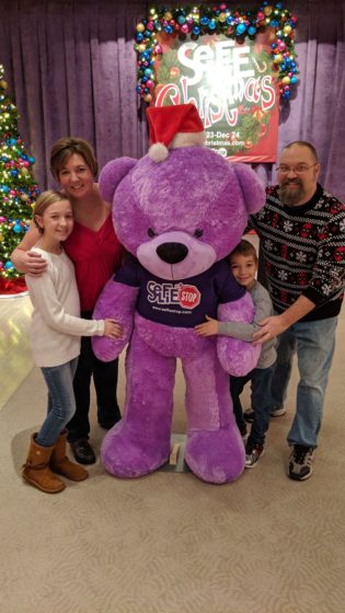 The Selfie Bear at the entrance of Selfie Stop