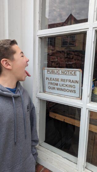 No licking